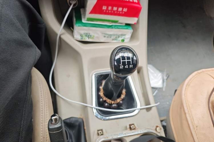 Used FORTHING Lingzhi 2020 M5L 1.6L Luxury 7-Seater Gear Lever