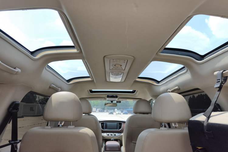 Used FORTHING Lingzhi 2020 M5 1.6L Luxury 7-Seater Headliner