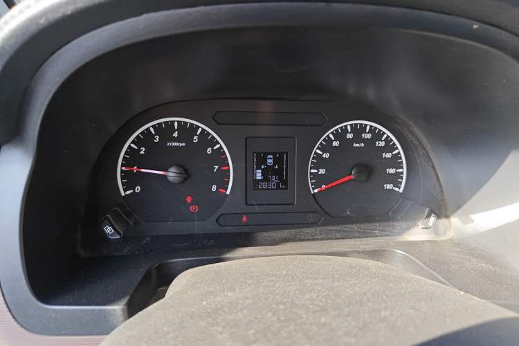 Used FORTHING Lingzhi 2020 M5L 1.6L Base Model 7 Seats Instrument Cluster