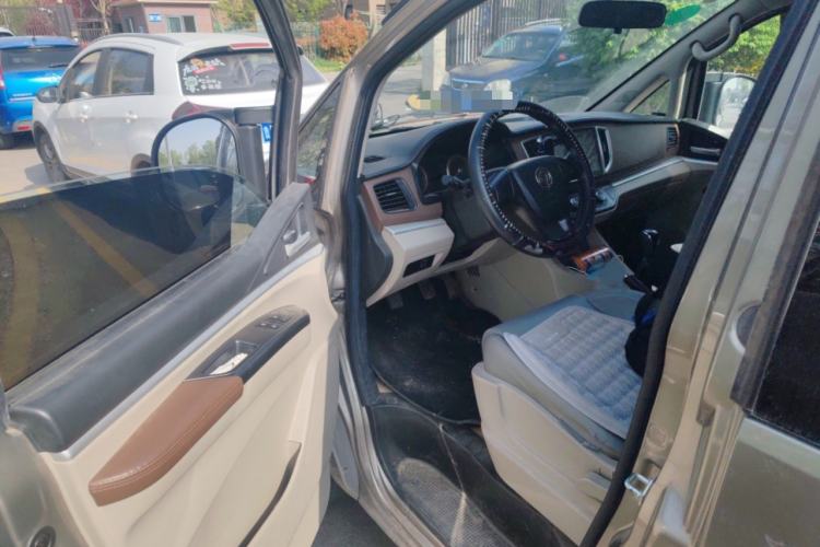 Used FORTHING Lingzhi 2020 M5L 1.6L Base Model 7 Seats Interior 3