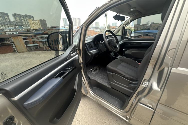 Used FORTHING Lingzhi 2020 M5L 1.6L Comfort Edition 9 Seats Left Front Seat