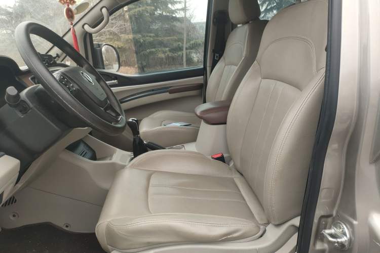 Used FORTHING Lingzhi 2020 M5L 1.6L Luxury 7-Seater Left Front Seat