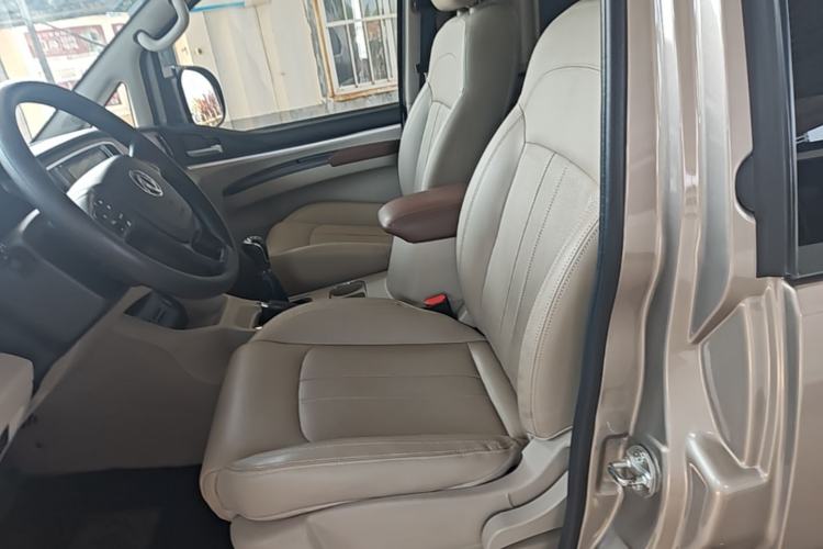 Used FORTHING Lingzhi 2020 M5 1.6L Luxury 7-Seater Left Rear Seat