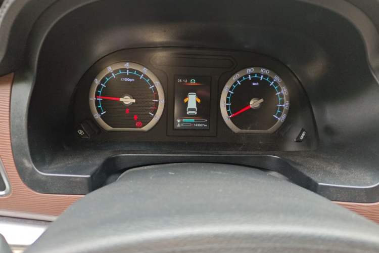 Used FORTHING Lingzhi 2020 M5L 1.6L Luxury 7-Seater Odometer Close Up