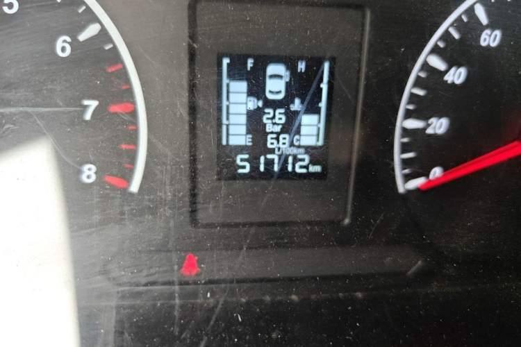 Used FORTHING Lingzhi 2020 M5 1.6L Practical Model Odometer Close Up