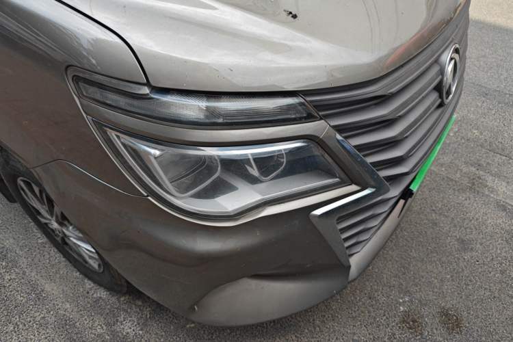 Used FORTHING Lingzhi 2020 M5L 1.6L Luxury 7-Seater Right Front Headlight