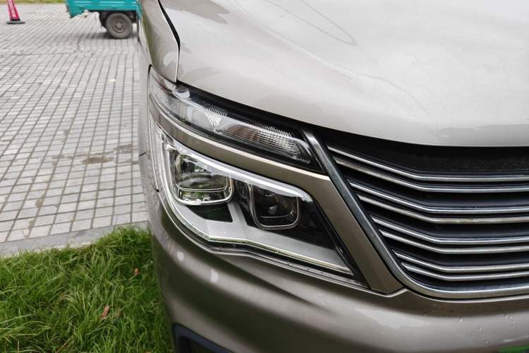 Used FORTHING Lingzhi 2020 M5 1.6L Practical Model Right Front Headlight