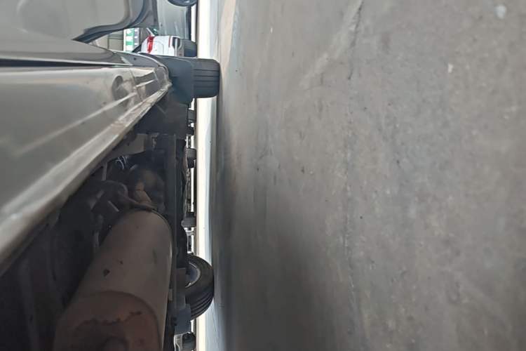 Used FORTHING Lingzhi 2020 M5 1.6L Luxury 7-Seater Right Side Sill
