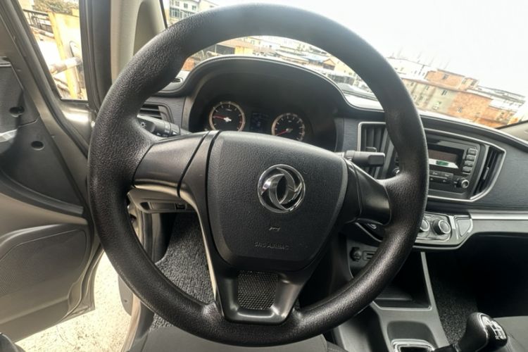 Used FORTHING Lingzhi 2020 M5L 1.6L Comfort Edition 9 Seats Steering Wheel