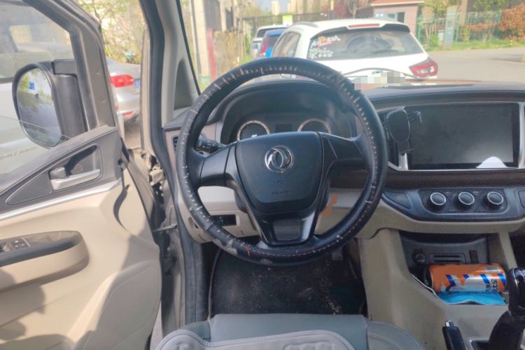 Used FORTHING Lingzhi 2020 M5L 1.6L Base Model 7 Seats Steering Wheel