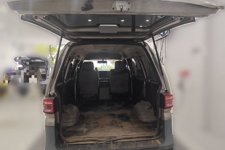 Used FORTHING Lingzhi 2020 M5 1.6L Practical Model Trunk