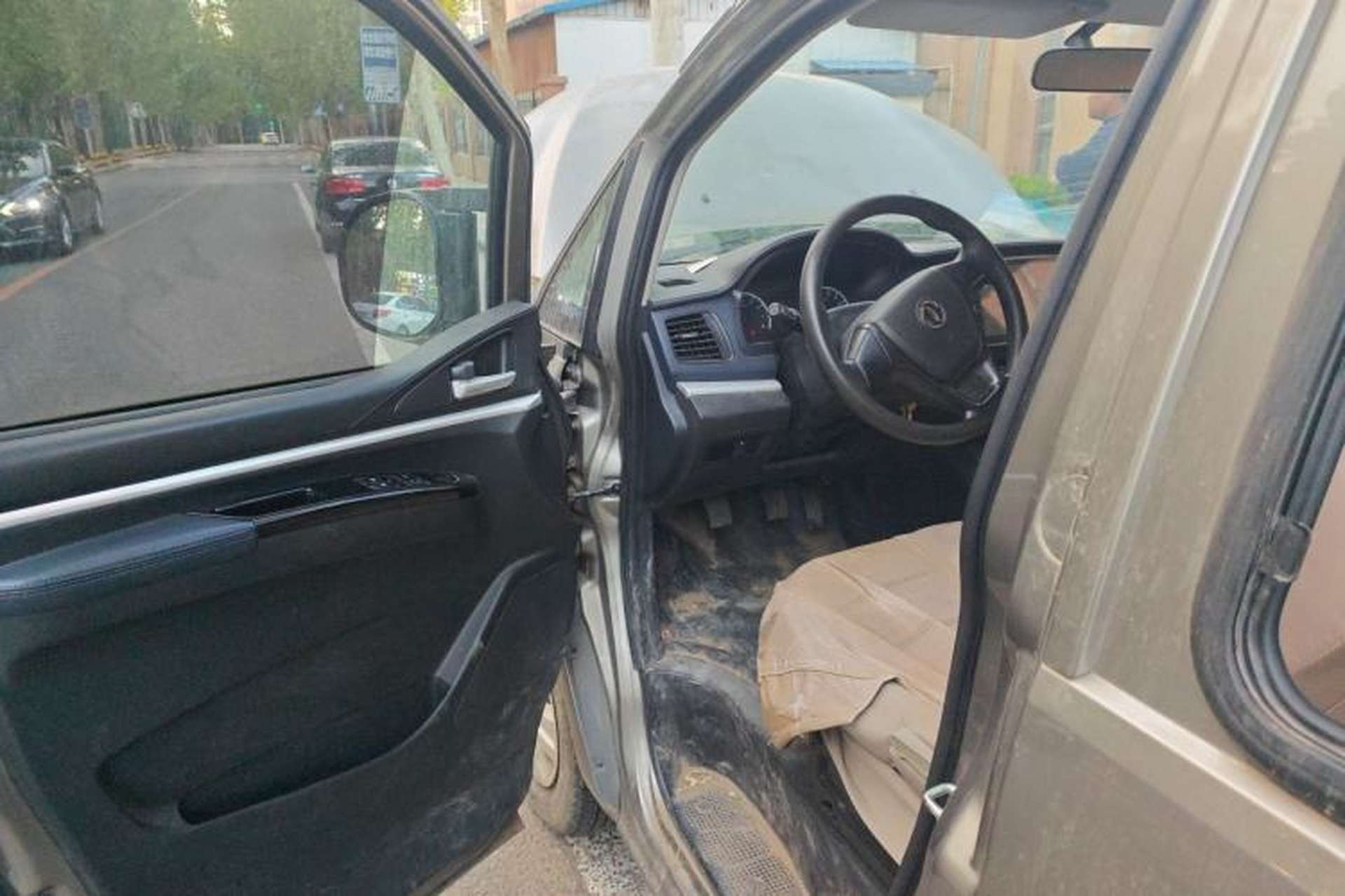 Used FORTHING Lingzhi 2020 M5L 1.6L Utility Model Driver Seat