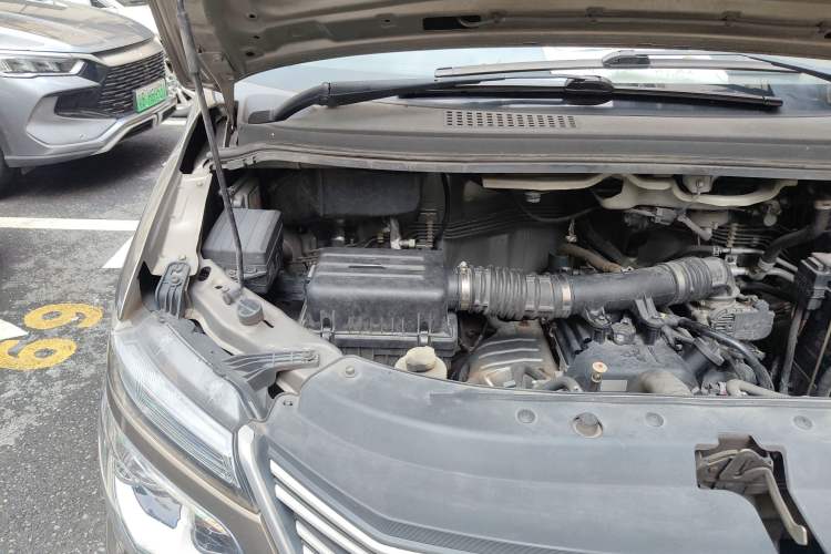 Used FORTHING Lingzhi 2020 M5 1.6L Practical Model Engine Bay Right