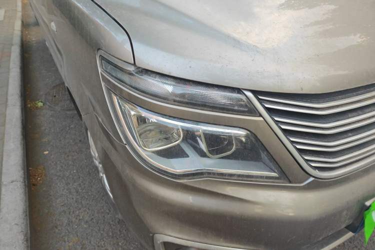 Used FORTHING Lingzhi 2020 M5L 1.6L Utility Model Right Front Headlight