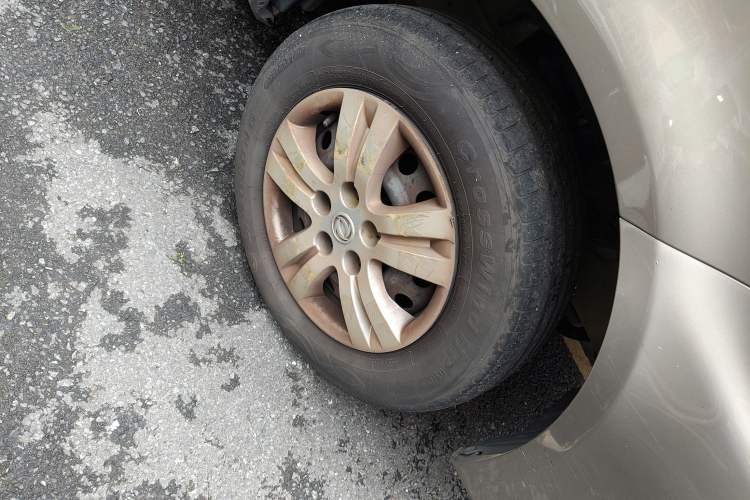 Used FORTHING Lingzhi 2020 M5 1.6L Practical Model Right Front Wheel Hub