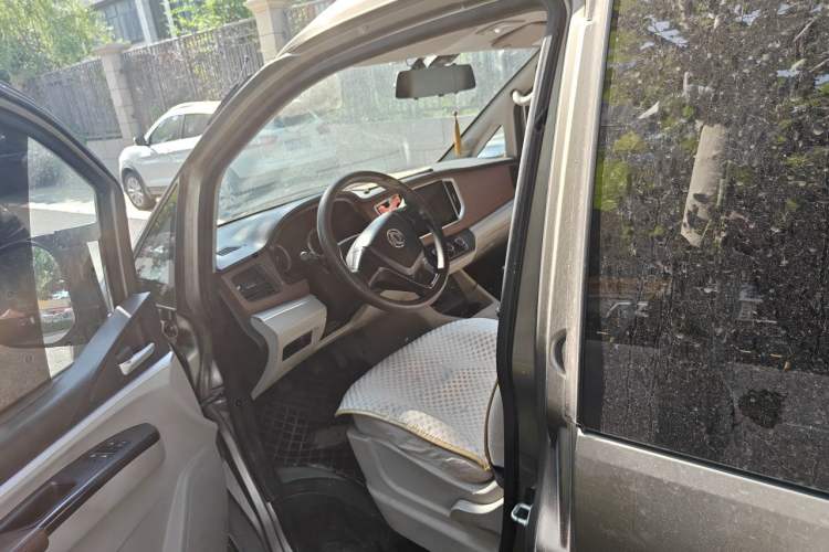 Used FORTHING Lingzhi 2020 M5L 1.6L Base Model 7 Seats Driver Seat
