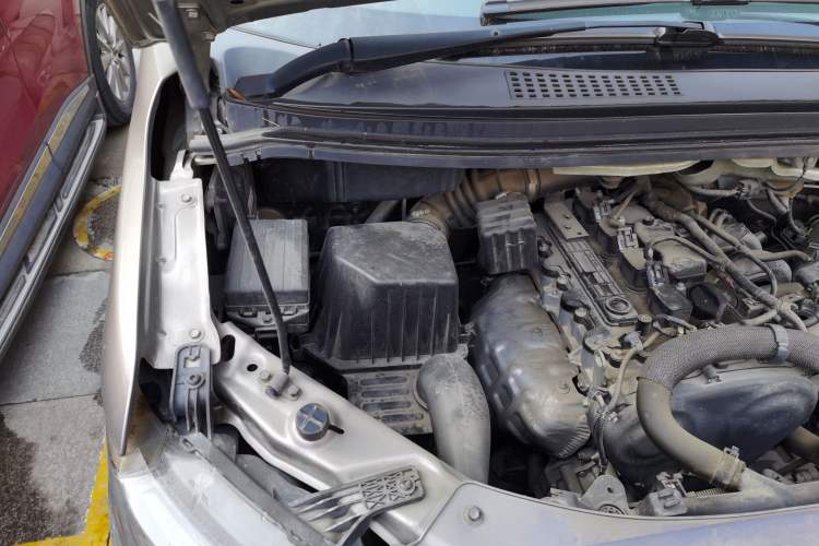 Used FORTHING Lingzhi 2020 M5L 2.0L Luxury 7-Seater Engine Bay Right