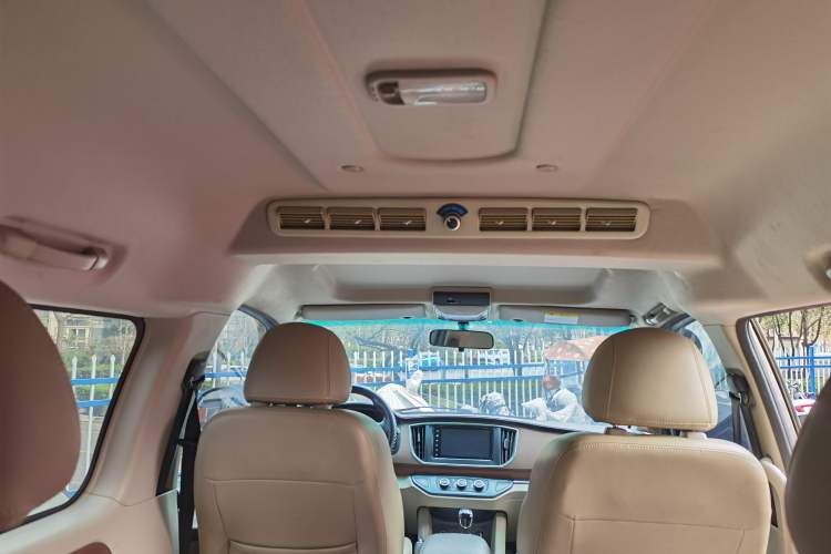 Used FORTHING Lingzhi 2020 M5L 2.0L Luxury 7-Seater Headliner