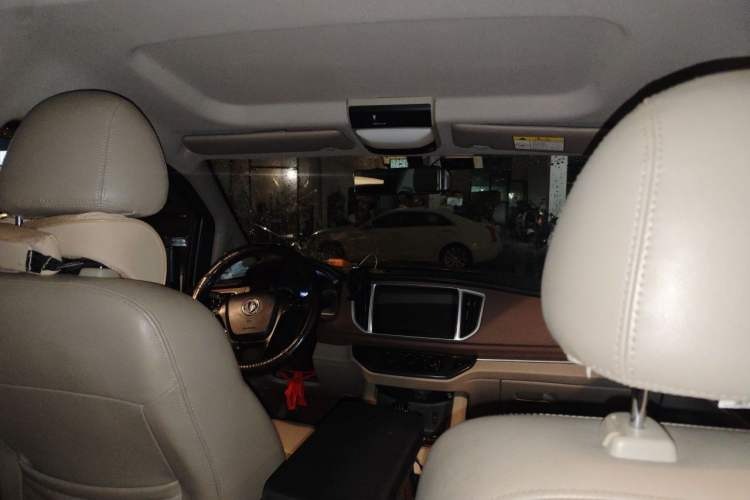 Used FORTHING Lingzhi 2020 M5L 1.6L Luxury 7-Seater Headliner