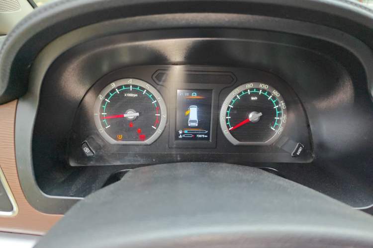 Used FORTHING Lingzhi 2020 M5L 1.6L Comfort Edition 7-Seater Instrument Cluster