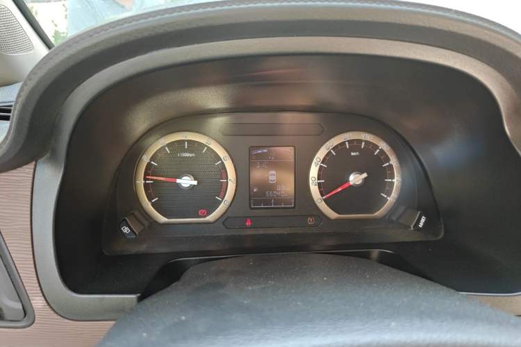 Used FORTHING Lingzhi 2020 M5L 1.6L Base Model 7 Seats Instrument Cluster