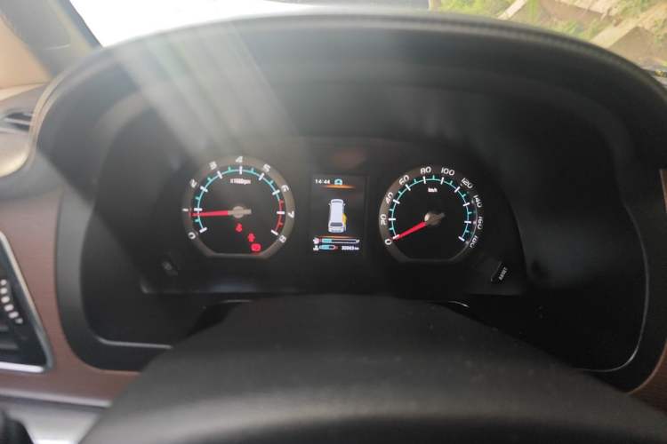 Used FORTHING Lingzhi 2020 M5L 1.6L Luxury 7-Seater Instrument Cluster