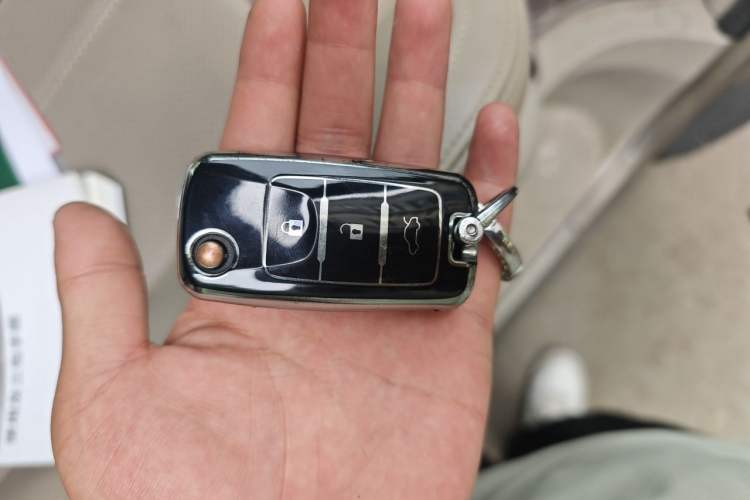 Used FORTHING Lingzhi 2020 M5L 1.6L Luxury 7-Seater Interior 1