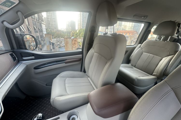 Used FORTHING Lingzhi 2020 M5L 1.6L Luxury 7-Seater Interior 11