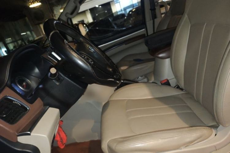 Used FORTHING Lingzhi 2020 M5L 1.6L Luxury 7-Seater Interior 3