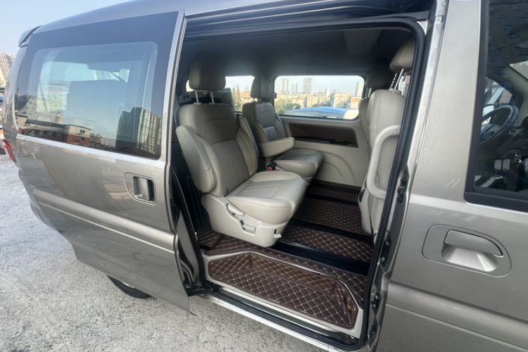 Used FORTHING Lingzhi 2020 M5L 1.6L Luxury 7-Seater Interior 5