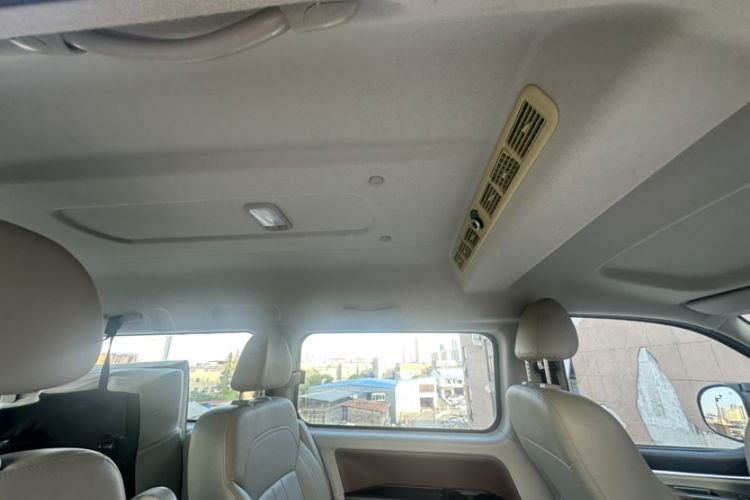 Used FORTHING Lingzhi 2020 M5L 1.6L Luxury 7-Seater Interior 7