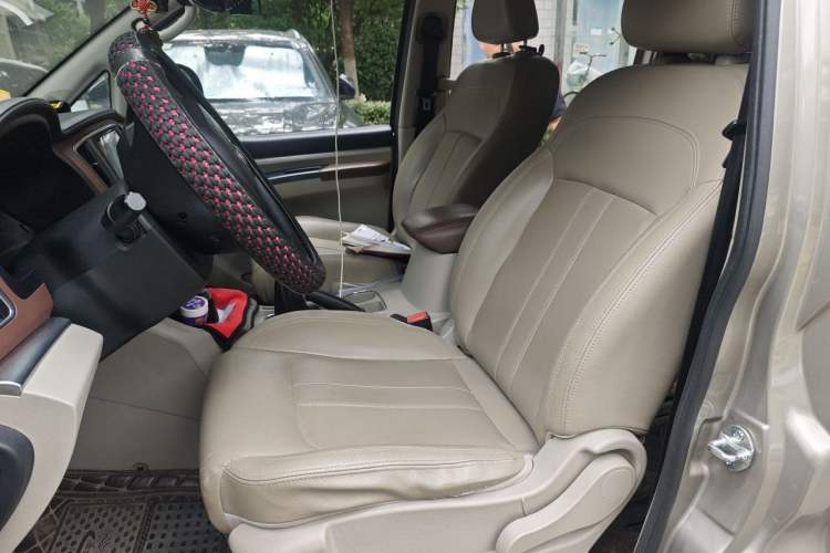 Used FORTHING Lingzhi 2020 M5L 1.6L Luxury 7-Seater Left Front Seat