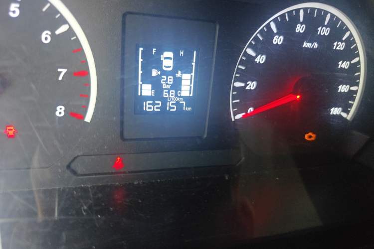Used FORTHING Lingzhi 2020 M5L 1.6L Utility Model Odometer Close Up