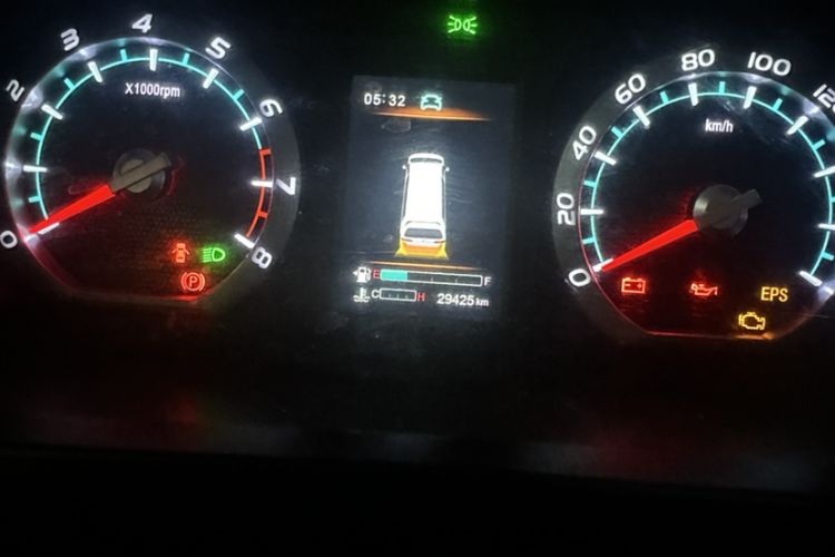 Used FORTHING Lingzhi 2020 M5L 1.6L Luxury 7-Seater Odometer Close Up