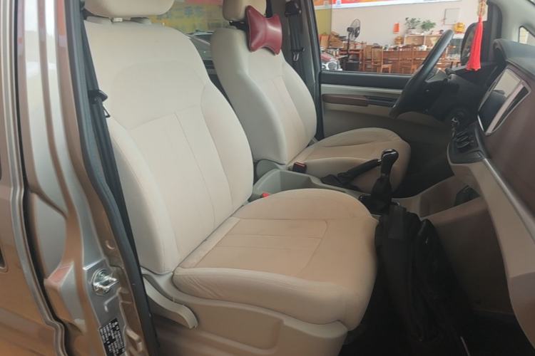 Used FORTHING Lingzhi 2020 M5L 1.6L Base Model 7 Seats Right Front Seat