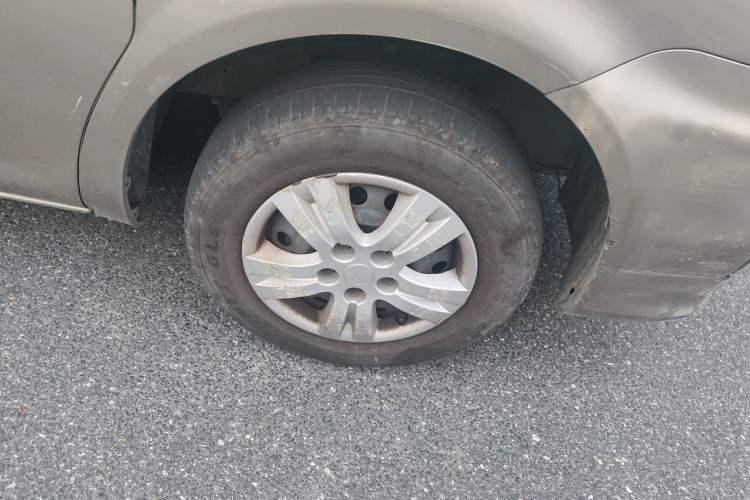 Used FORTHING Lingzhi 2020 M5 1.6L Practical Model Right Front Wheel Hub
