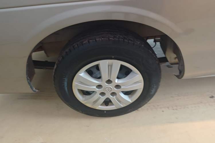 Used FORTHING Lingzhi 2020 M5L 1.6L Base Model 7 Seats Right Rear Wheel Hub