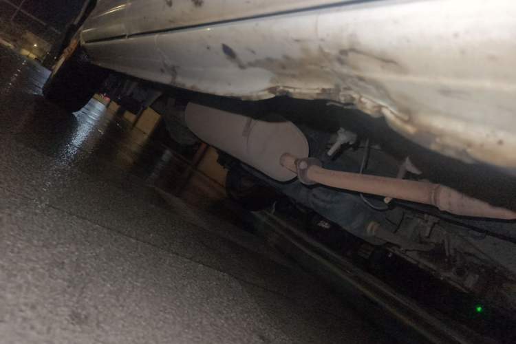 Used FORTHING Lingzhi 2020 M5 1.6L Practical Model Chassis Front Right