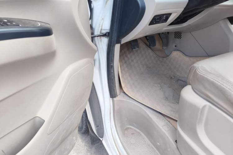 Used FORTHING Lingzhi 2020 M5L 1.6L Luxury 7-Seater Driver Seat