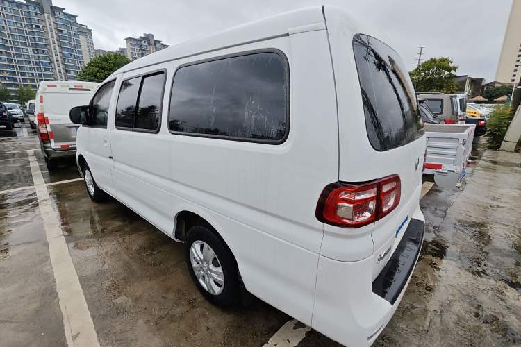 Used FORTHING Lingzhi 2020 M5L 1.6L Utility Model Exterior 3