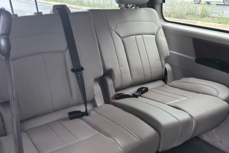 Used FORTHING Lingzhi 2020 M5L 1.6L Luxury 7-Seater Interior 6