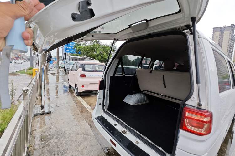 Used FORTHING Lingzhi 2020 M5L 1.6L Utility Model Interior 7