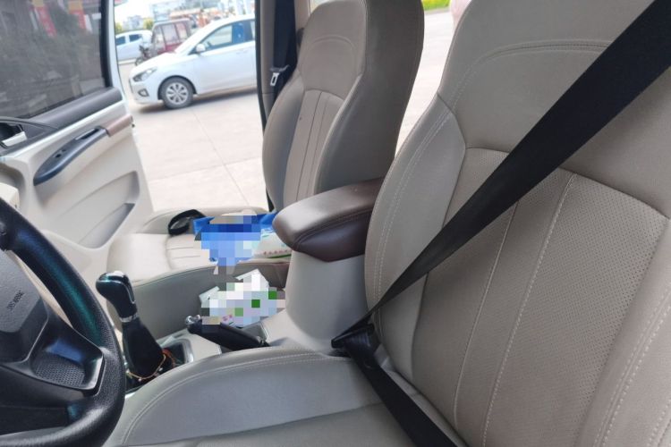 Used FORTHING Lingzhi 2020 M5L 1.6L Luxury 7-Seater Left Front Seat