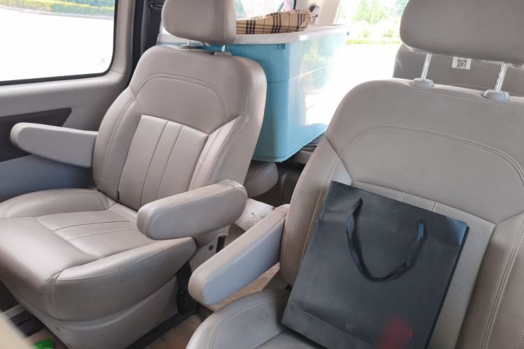 Used FORTHING Lingzhi 2020 M5L 1.6L Luxury 7-Seater Left Rear Seat