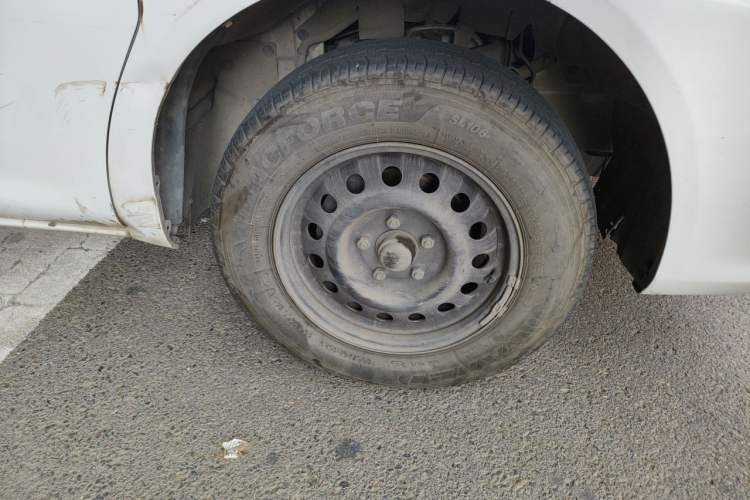 Used FORTHING Lingzhi  Right Front Wheel Hub
