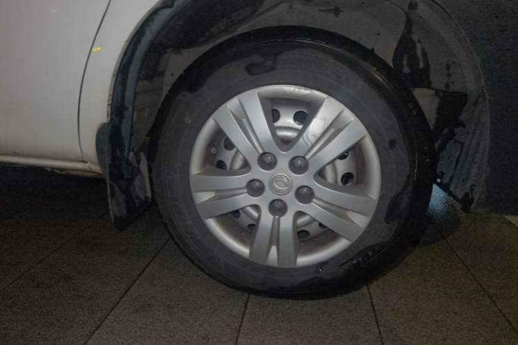 Used FORTHING Lingzhi 2020 M5 1.6L Practical Model Right Front Wheel Hub