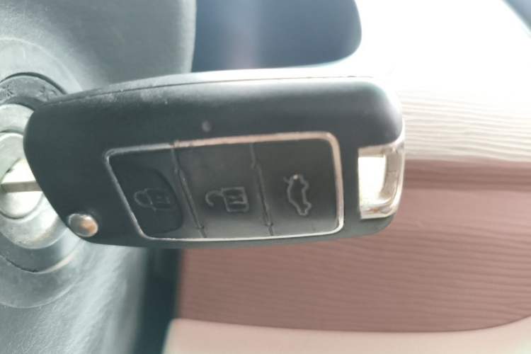 Used FORTHING Lingzhi 2020 M5L 1.6L Luxury 7-Seater Vehicle Key