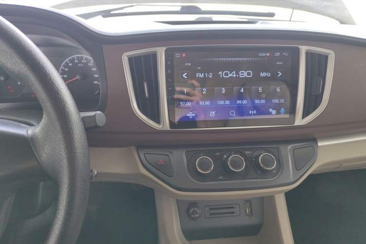 Used FORTHING Lingzhi 2020 M5L 1.6L Utility Model Audio And AC Panel