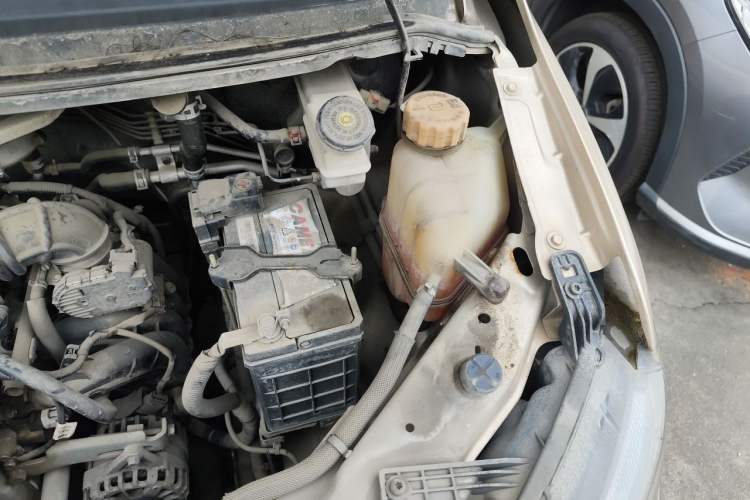 Used FORTHING Lingzhi 2020 M5L 1.6L Utility Model Engine Bay Left
