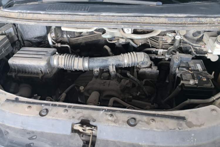 Used FORTHING Lingzhi 2020 M5L 1.6L Luxury 7-Seater Engine Bay